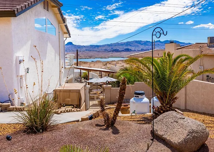 Lakeview Minute From New Launch With Pool And * Lake Havasu City