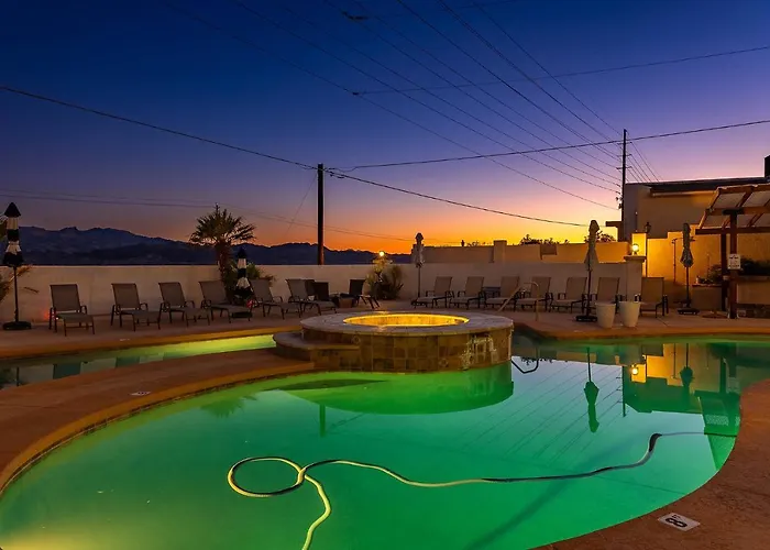 Apartment Lakeview Minute From New Launch With Pool And *