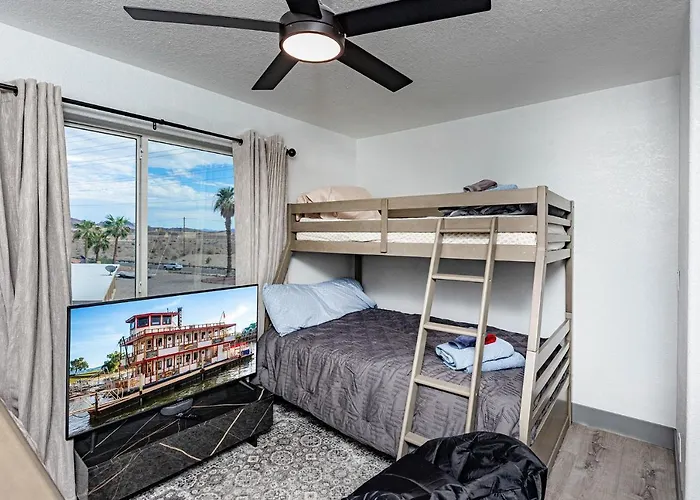 Apartment Lakeview Minute From New Launch With Pool And Lake Havasu City