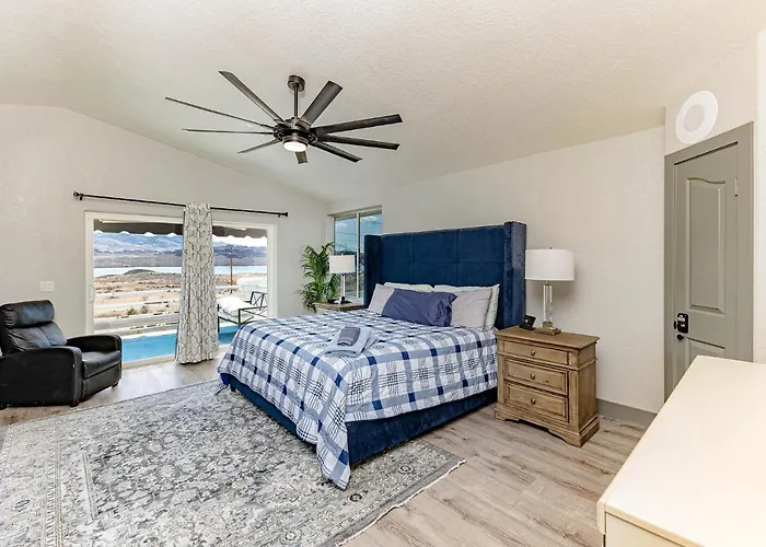 Lakeview Minute From New Launch With Pool And Apartment *