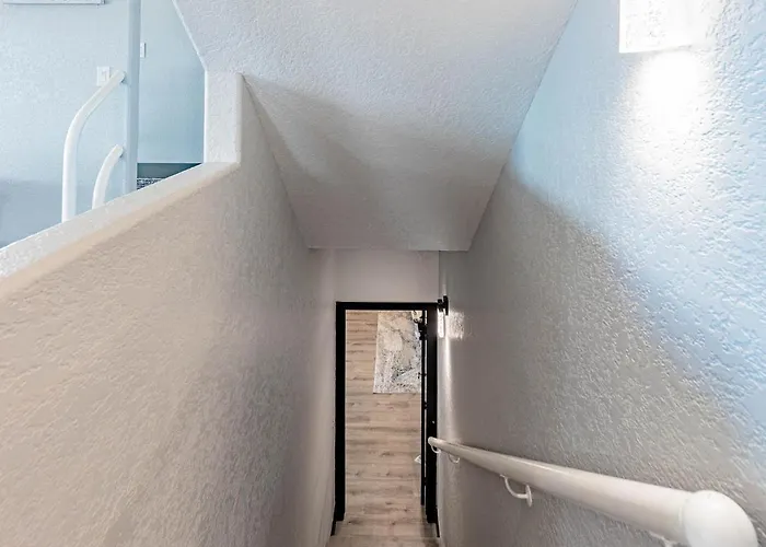 Apartment Lakeview Minute From New Launch With Pool And Lake Havasu City