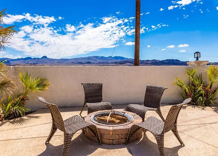 Lakeview Minute From New Launch With Pool And Lake Havasu City