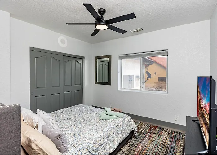 Lakeview Minute From New Launch With Pool And Apartment Lake Havasu City