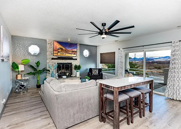Lakeview Minute From New Launch With Pool And Apartment *
