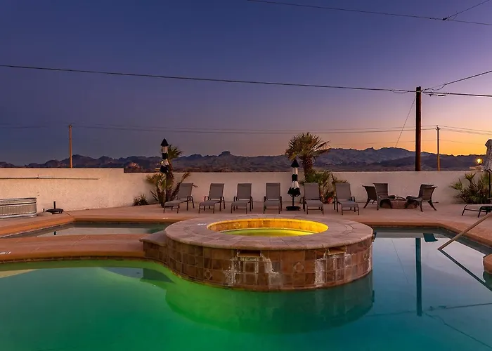 Lakeview Minute From New Launch With Pool And Apartment *