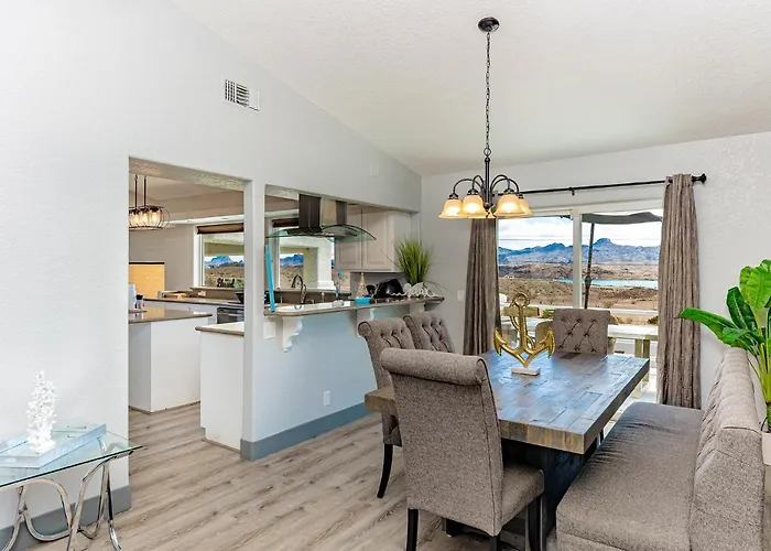 Apartment Lakeview Minute From New Launch With Pool And