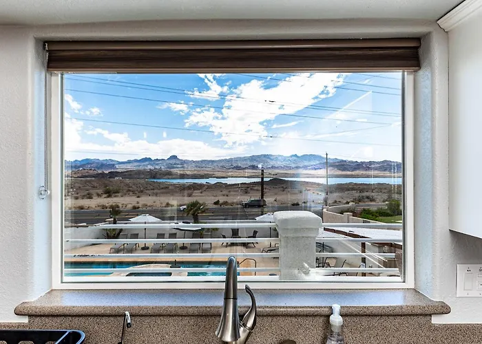 Apartment Lakeview Minute From New Launch With Pool And Lake Havasu City