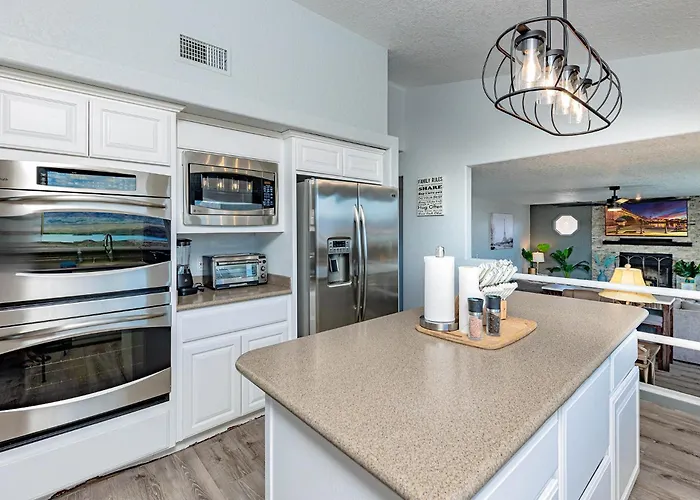 Lakeview Minute From New Launch With Pool And * Lake Havasu City