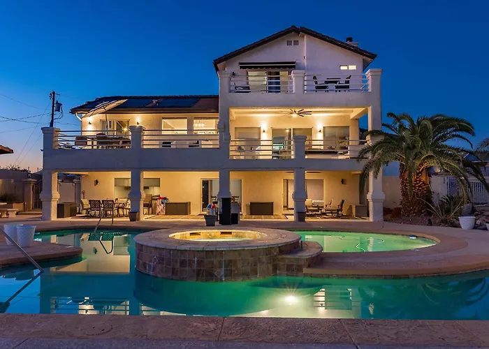 Lakeview Minute From New Launch With Pool And