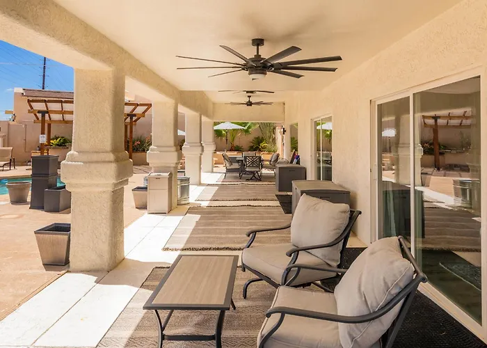 Lakeview Minute From New Launch With Pool And Apartment *