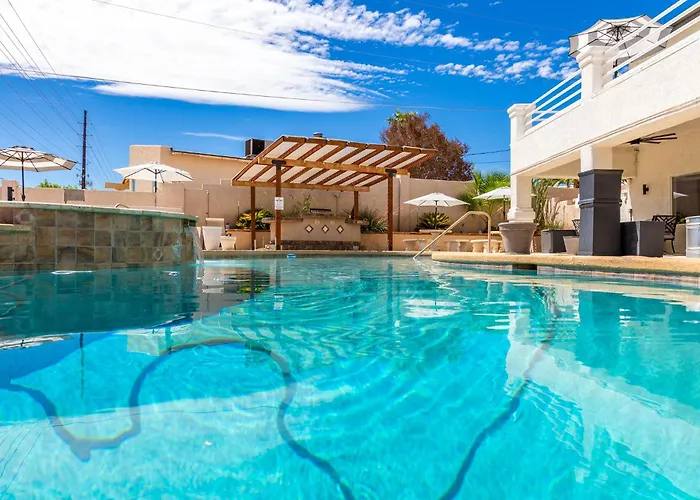 Lakeview Minute From New Launch With Pool And Lake Havasu City