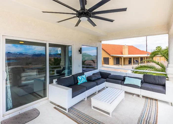 Apartment Lakeview Minute From New Launch With Pool And *