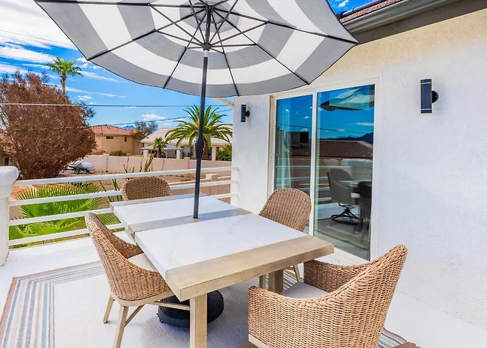 Apartment Lakeview Minute From New Launch With Pool And *