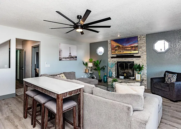 Lakeview Minute From New Launch With Pool And * Lake Havasu City